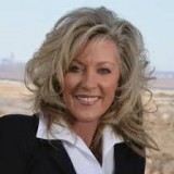 Agent Lori Repella (Ph: 303-888-0602) is listing 6842 Raspberry Run, Littleton, CO 80125, MLS ID: 5860013