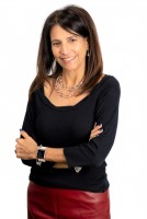 Agent Barbara Feller (Ph: 954-816-4900) is listing 3207 Hilltop Lane, Largo, FL 33770, MLS ID: TB8391431
