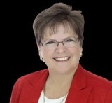 Agent Donna Marie Martin (Ph: 239-246-6564) is listing 237 Morse Plaza, Fort Myers, FL 33905