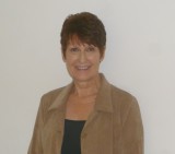 Agent Cyndy Halley (Ph: 303-548-0151) is listing 7136 West Belmont Drive, Littleton, CO 80123, MLS ID: 4377306