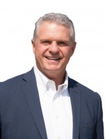 Agent Brian MacDonald (Ph: +13039156126), MLS ID: 043066