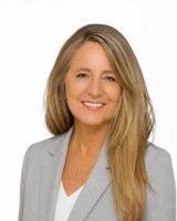 Agent Angela Falletta (Ph: +19544618088), MLS ID: 3337549