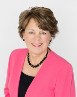 Agent Linda Benker (Ph: +13036015021), MLS ID: 044572