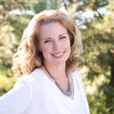 Agent Maggie Easton CRS CLHMS SFR ASP PE (Ph: +17192381223)