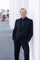 Agent David Rogers (Ph: +13038548278), MLS ID: IRP32371